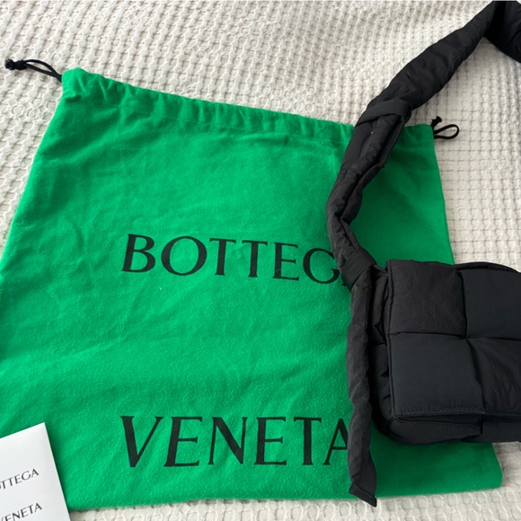 Bottega Veneta Tech Padded Cassette Cloth Crossbody Bag Black - Picture 3 of 8